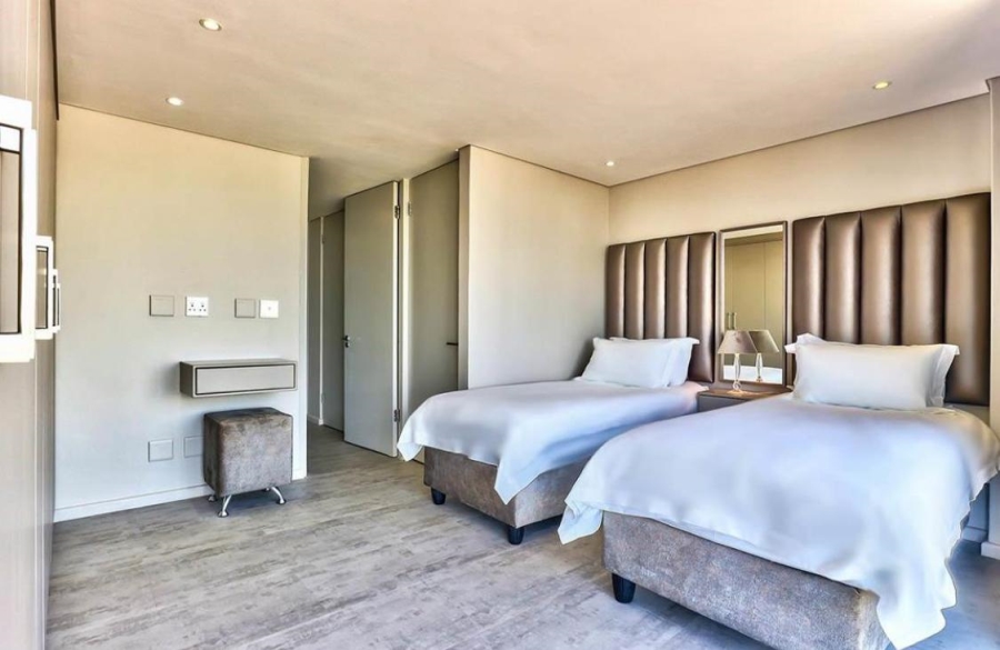 4 Bedroom Property for Sale in Bloubergstrand Western Cape